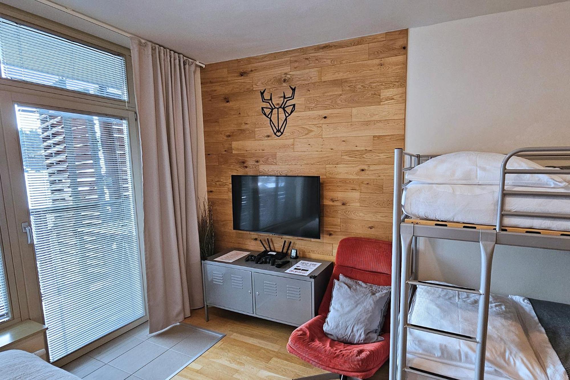 Enjoyharrachov - Atraktivni Slunne Studio Certovka V Centru Harrachova S Garazovym Parkovanim, Wifi-Wlan, Sat, Herni Konzoli, Netflix Zdarma A Nejkrasnejsim Vyhledem Na Certovu Horu S Arealem Skokanskych Mustku A Sjezdovku Exterior foto